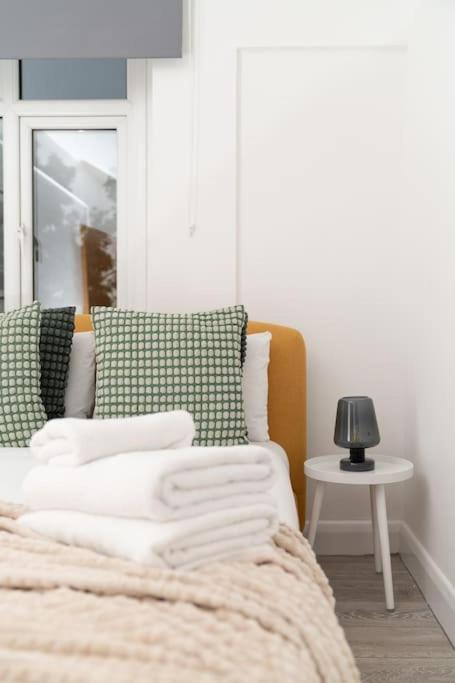 Two Bedroom Apartment By Buonomo Stays Short Lets & Serviced Accommodation In Balham With Balcony London Eksteriør bilde