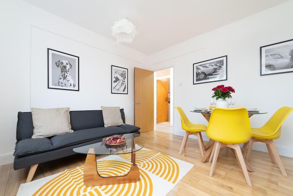 Two Bedroom Apartment By Buonomo Stays Short Lets & Serviced Accommodation In Balham With Balcony London Eksteriør bilde
